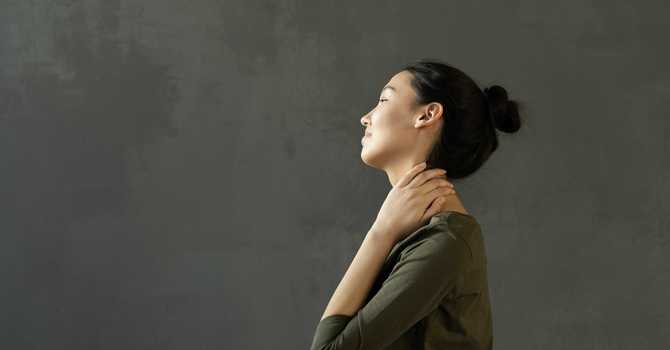 Chiropractor Solutions to Neck Pain: The Back2Strength Approach in Eugene image