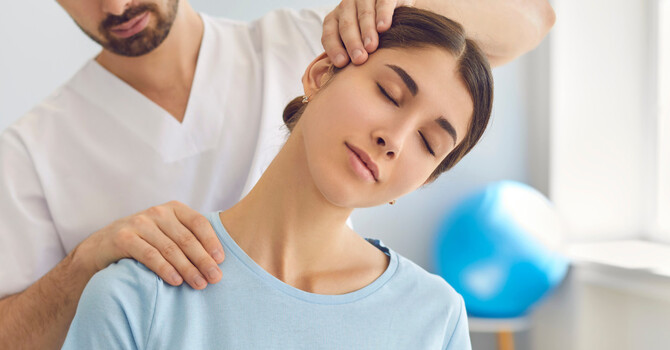 Understanding the Connection Between Neck Pain and Shoulder Movement: Why Your Neck Pain Might Be Impacting More Than You Think image